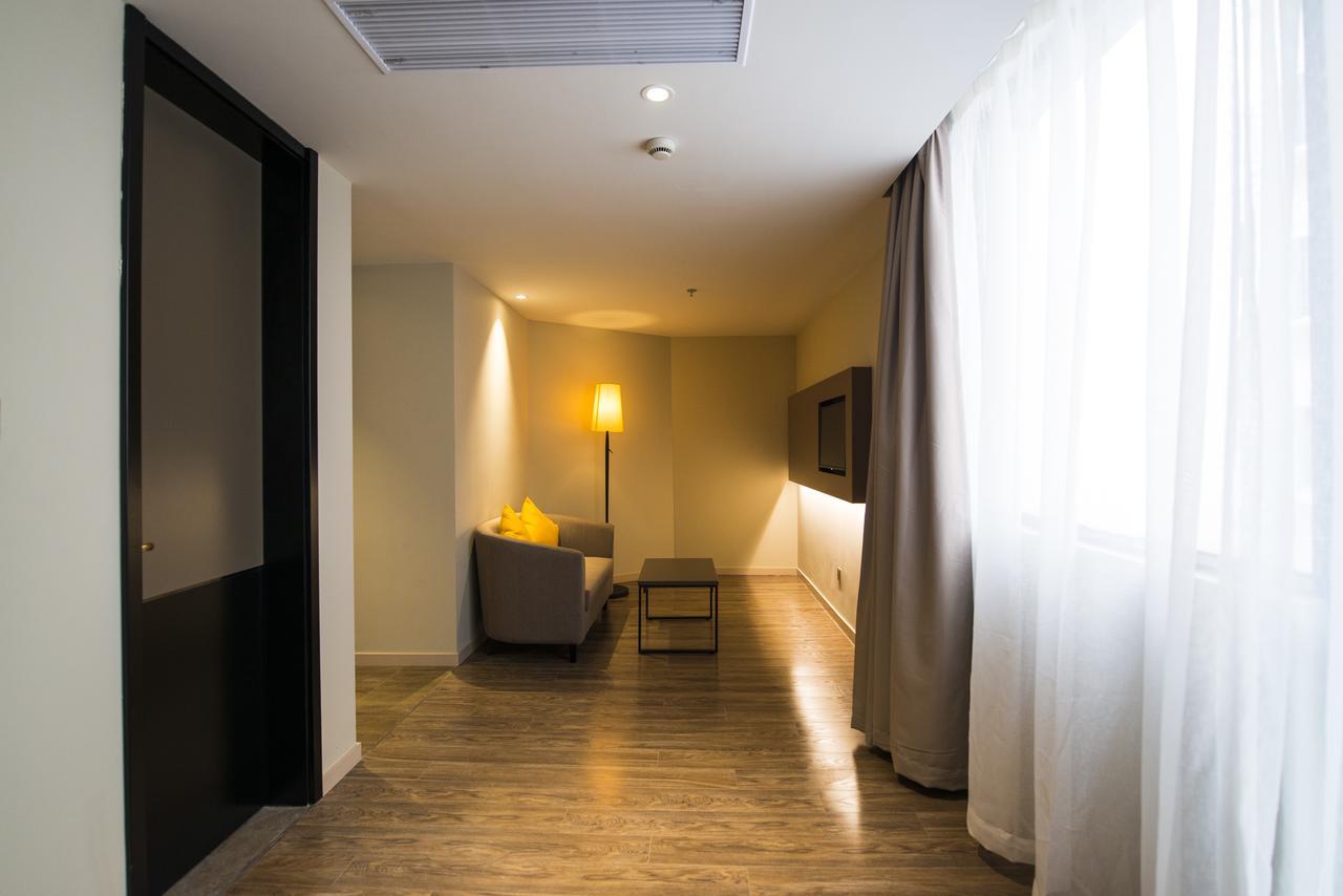 Home Inn Plus Shanghai Zhangjiang Park Esterno foto