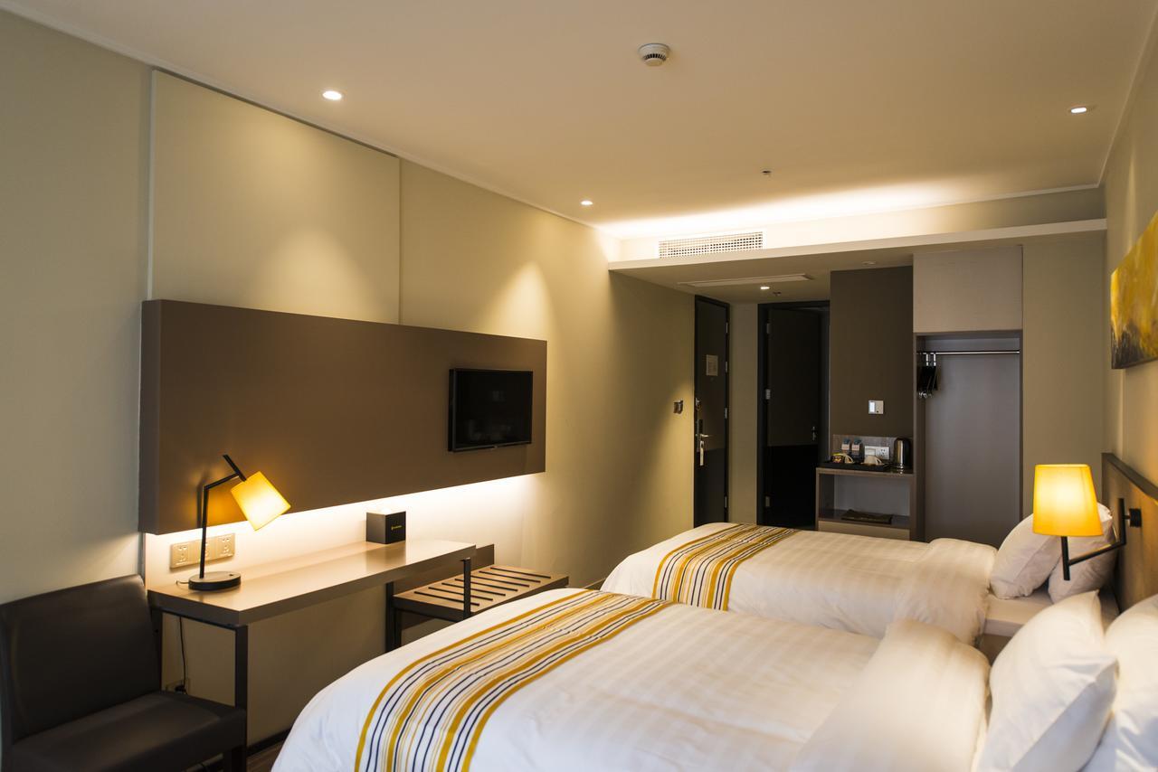 Home Inn Plus Shanghai Zhangjiang Park Esterno foto