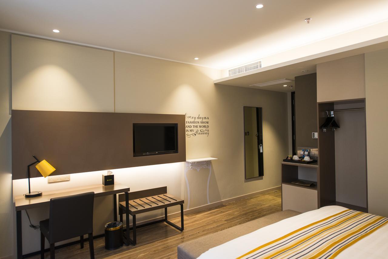 Home Inn Plus Shanghai Zhangjiang Park Esterno foto