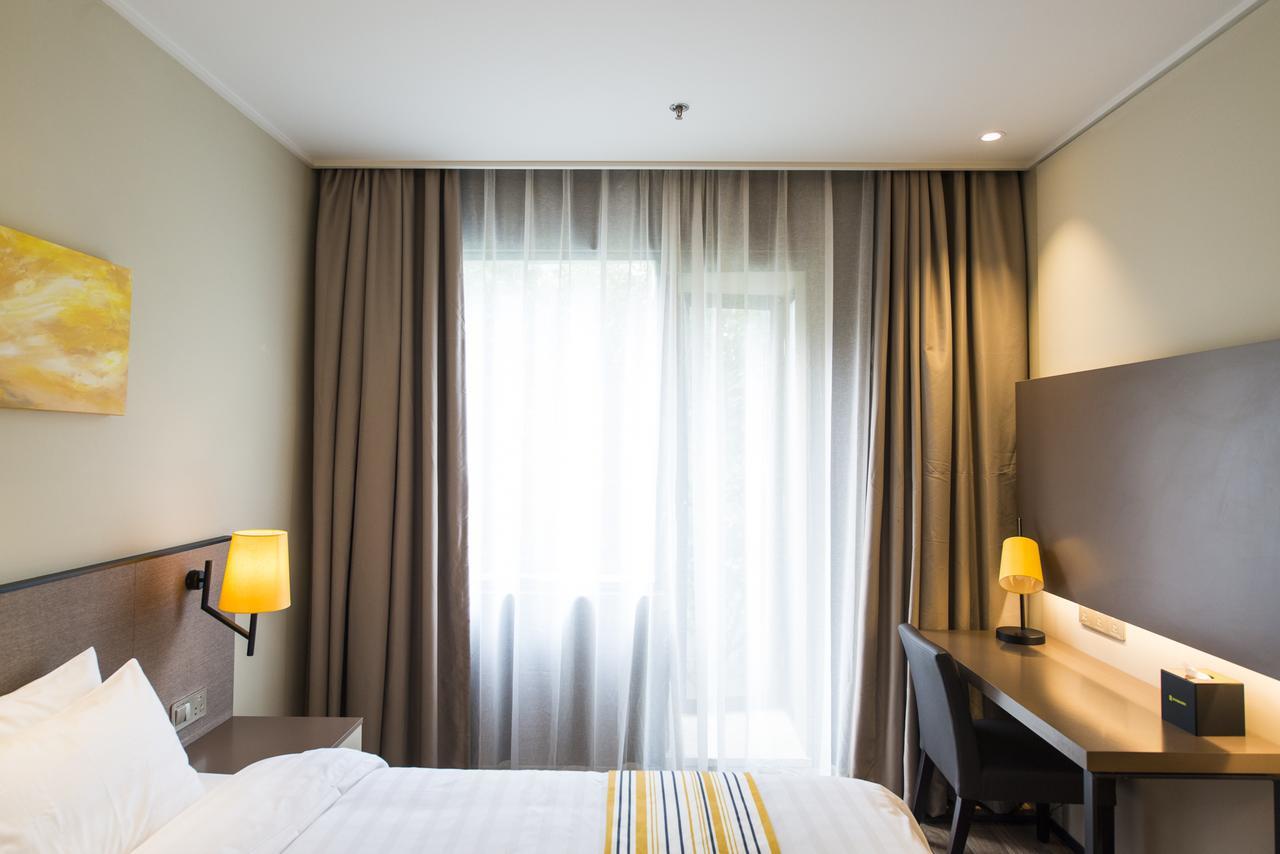 Home Inn Plus Shanghai Zhangjiang Park Esterno foto