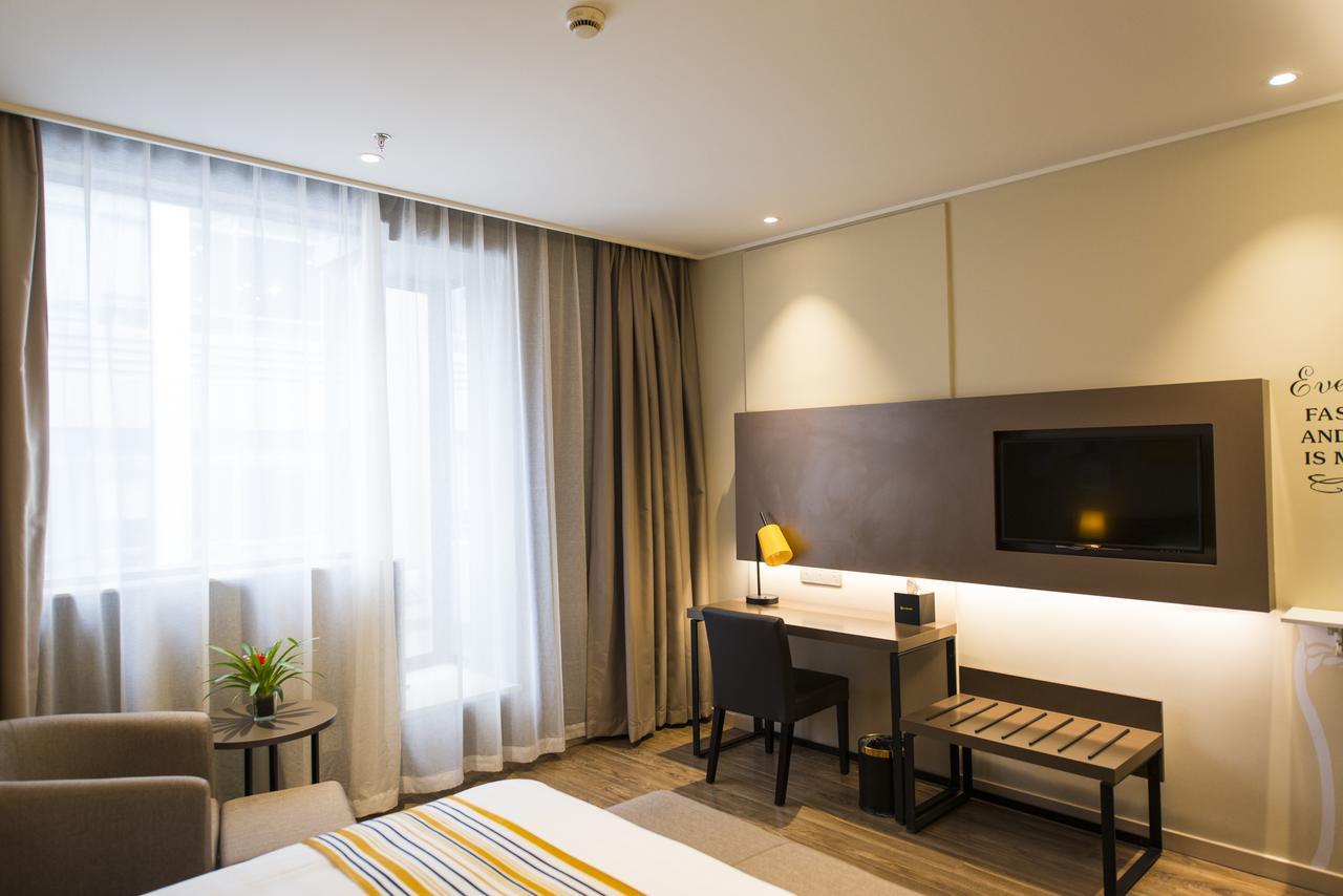 Home Inn Plus Shanghai Zhangjiang Park Esterno foto