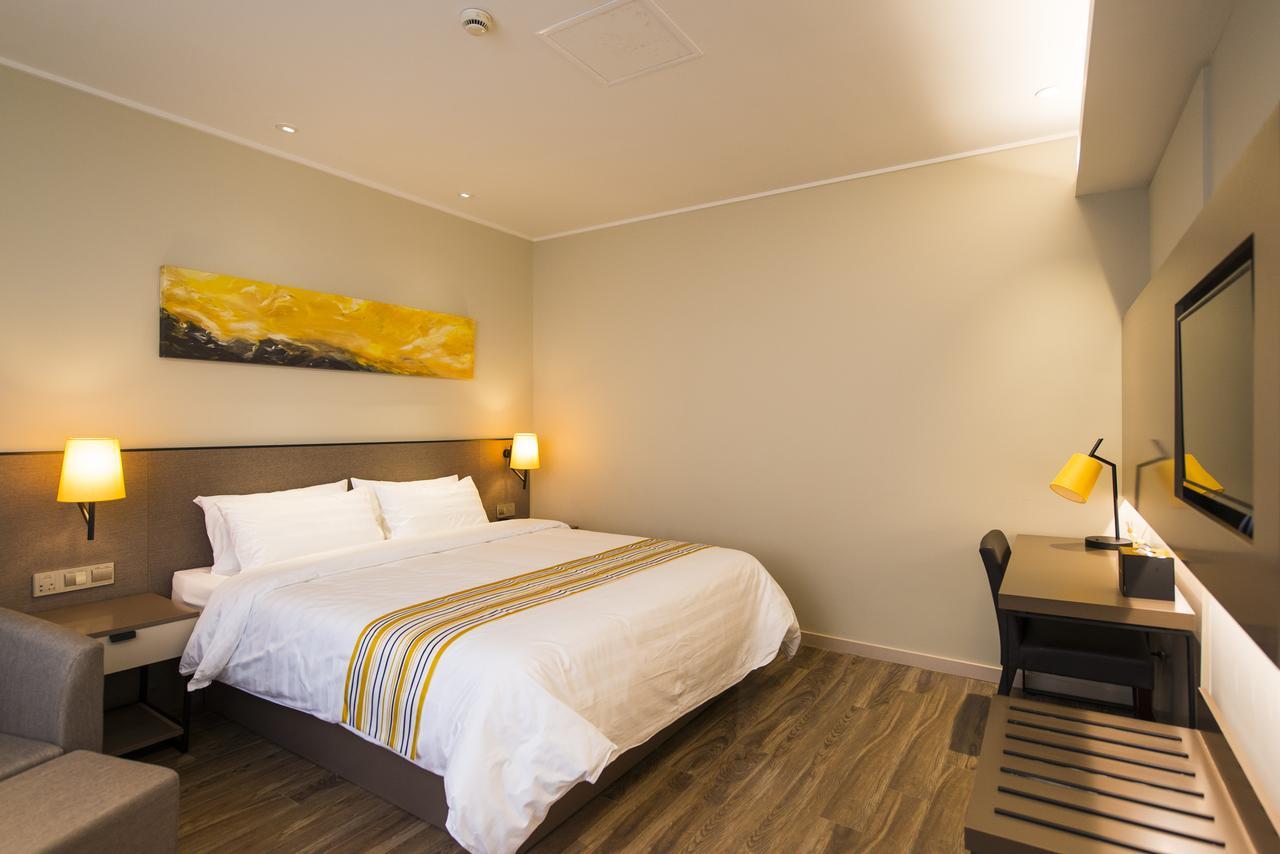 Home Inn Plus Shanghai Zhangjiang Park Esterno foto