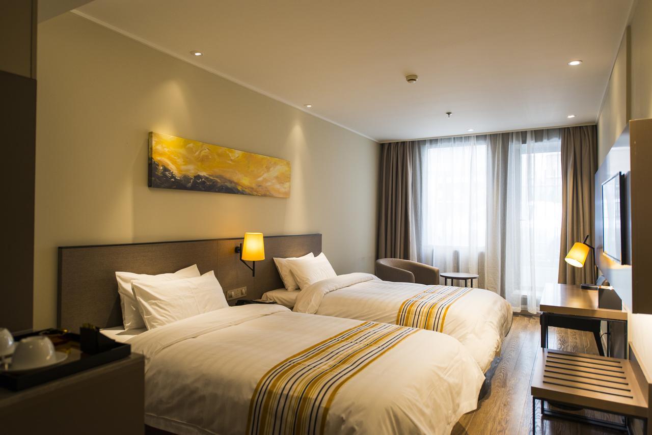 Home Inn Plus Shanghai Zhangjiang Park Esterno foto